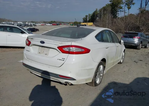 2015 Ford Fusion Hybrid Se z USA, uszkodzony, nr VIN 3FA6P0LU0FR307008
